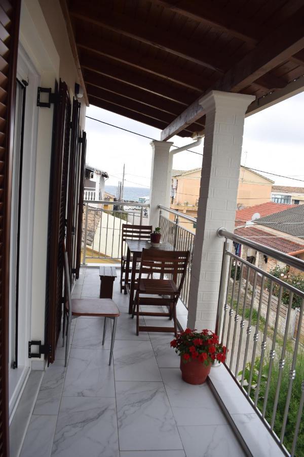 Mary'S Apartments Close To The Sea Агиос-Георгиос Экстерьер фото